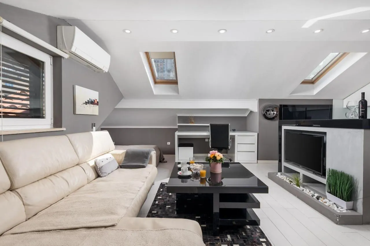 Studio Apartman Rilala Rijeka 0*,  Croatia